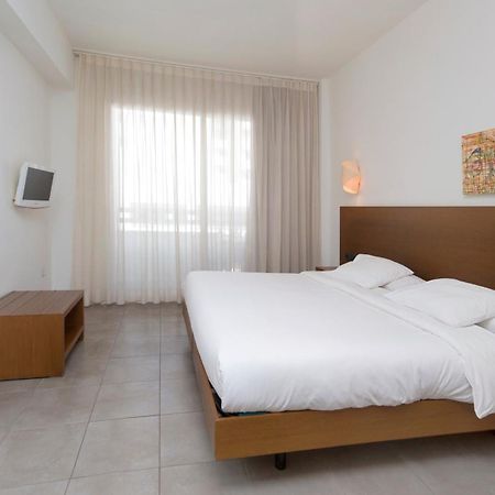 Es Mitjorn Hotel Σαν Αντόνιο Εξωτερικό φωτογραφία