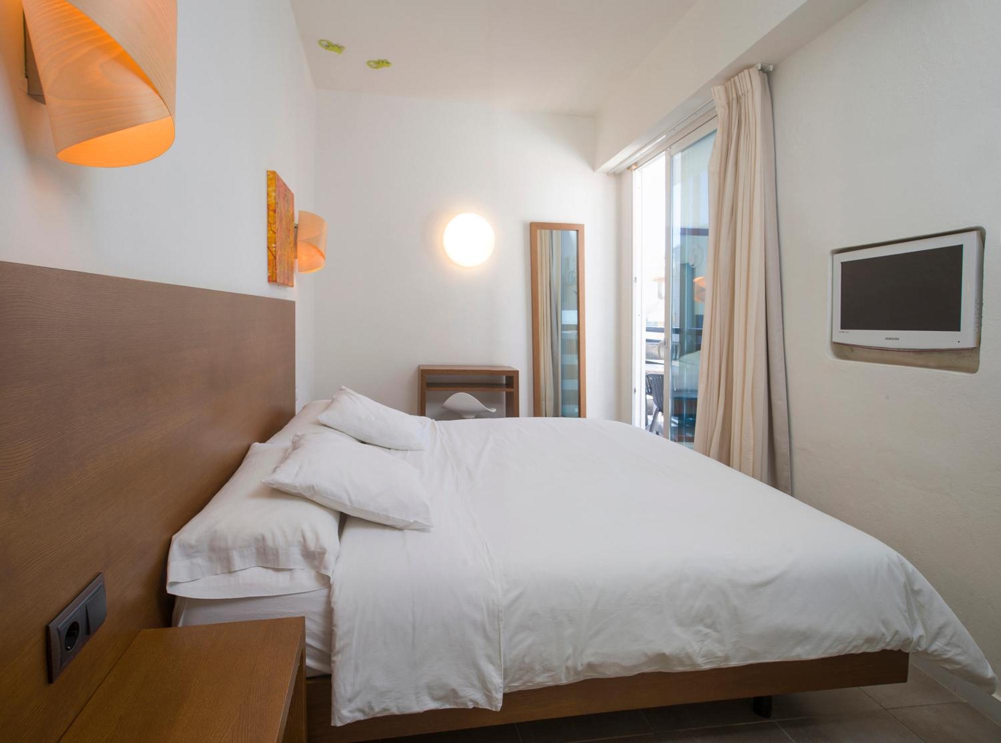 Es Mitjorn Hotel Σαν Αντόνιο Εξωτερικό φωτογραφία