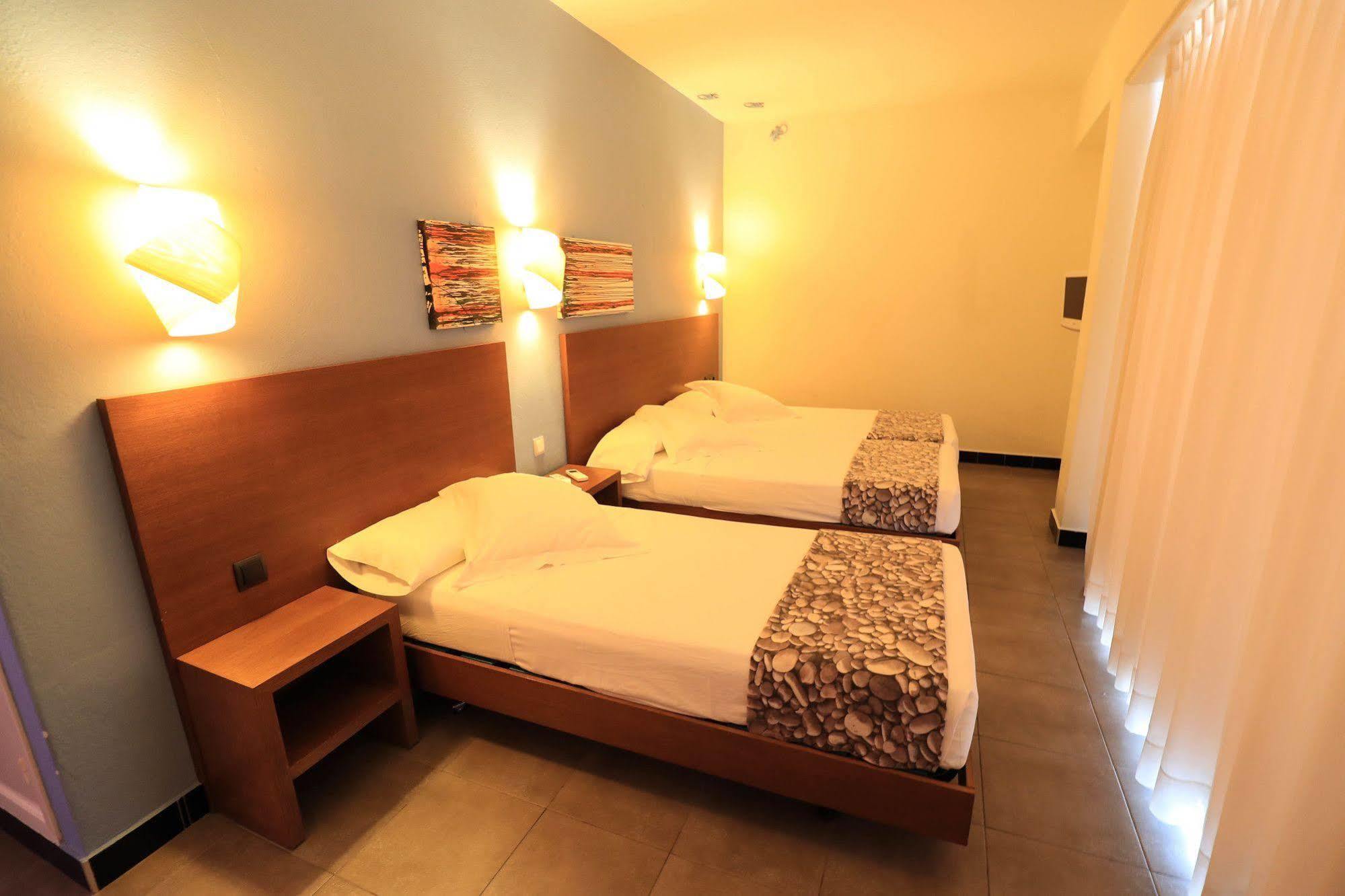 Es Mitjorn Hotel Σαν Αντόνιο Εξωτερικό φωτογραφία