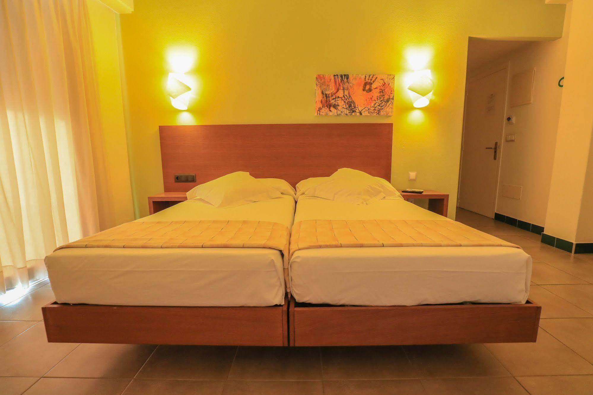 Es Mitjorn Hotel Σαν Αντόνιο Εξωτερικό φωτογραφία